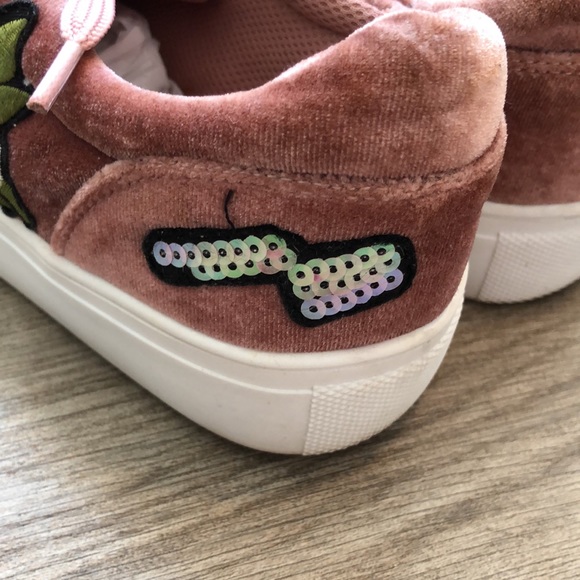 Madden Girl Pink Velour Sneakers with Floral embroidered and sequin patches - Picture 4 of 12